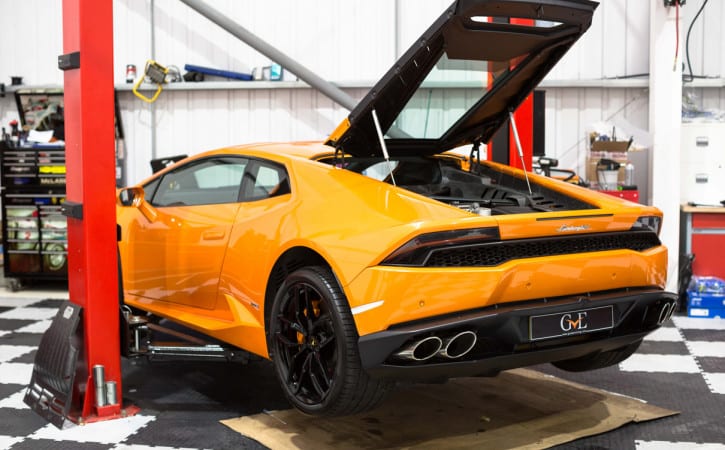 Lamborghini-Huracan-Orange-Service-GVE-London