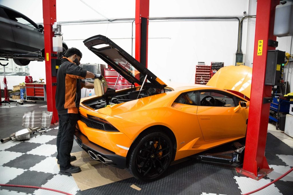 LAMBORGHINI SERVICING