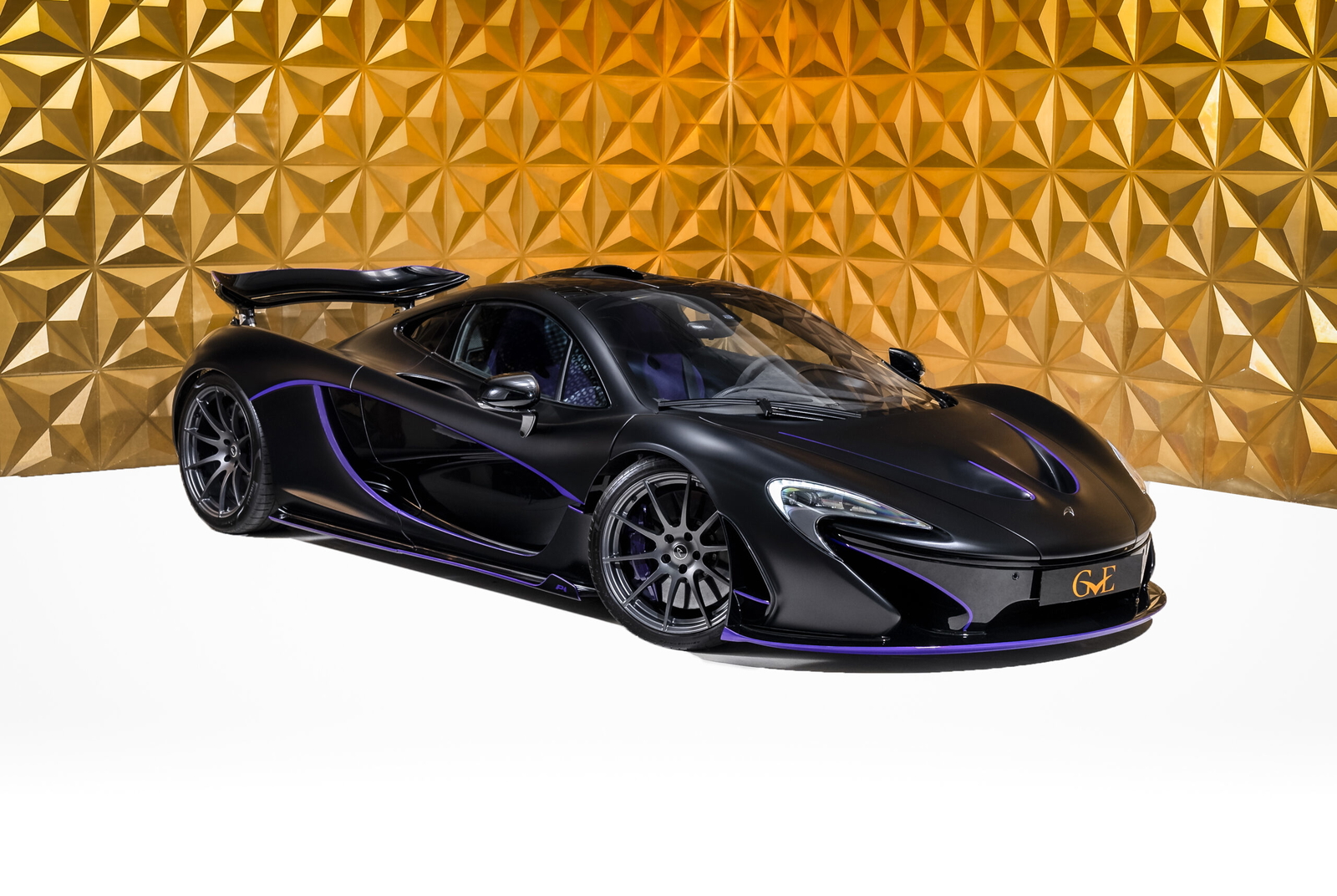 McLaren P1