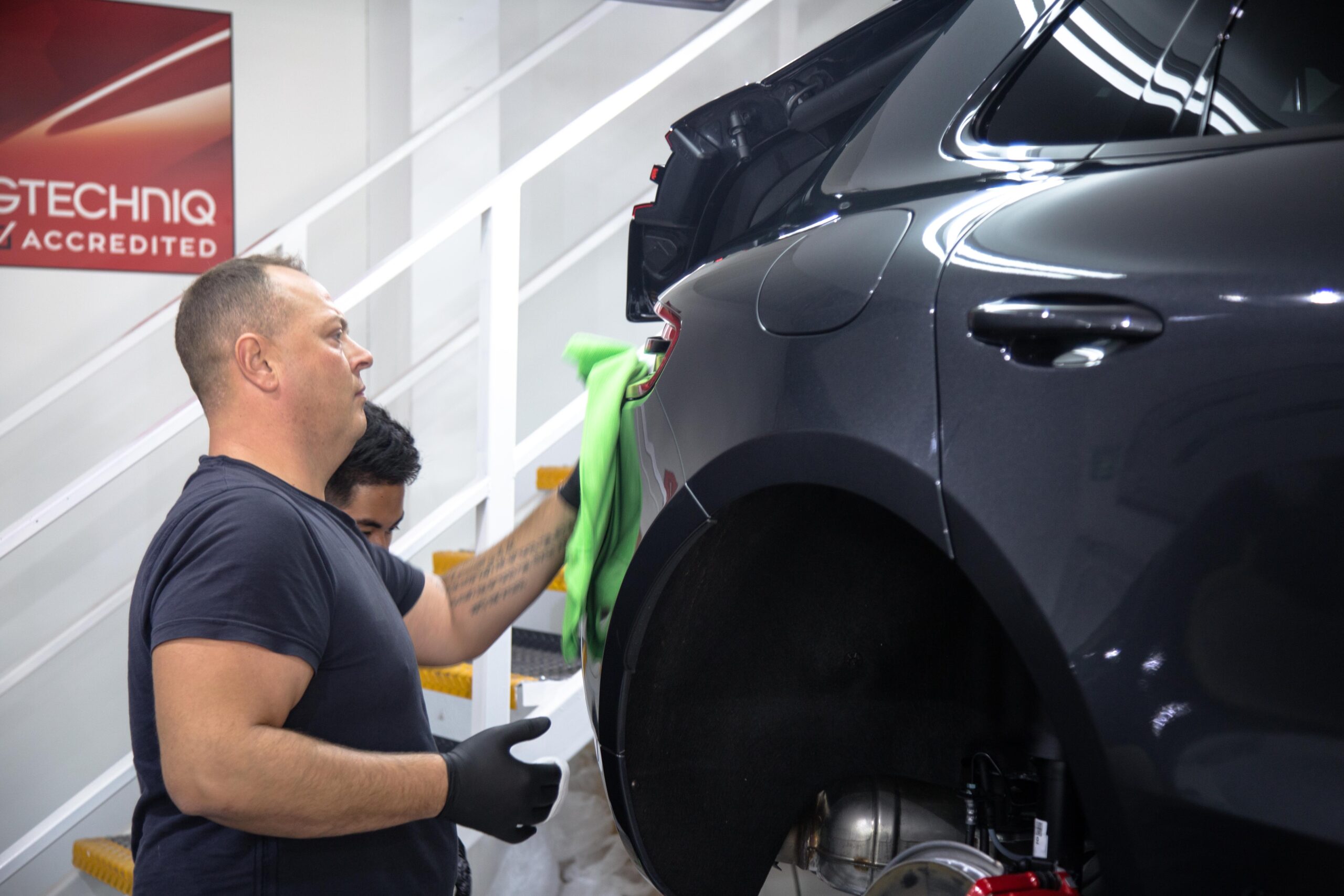 Choosing the Best Body Repair Centre For Porsche Macan