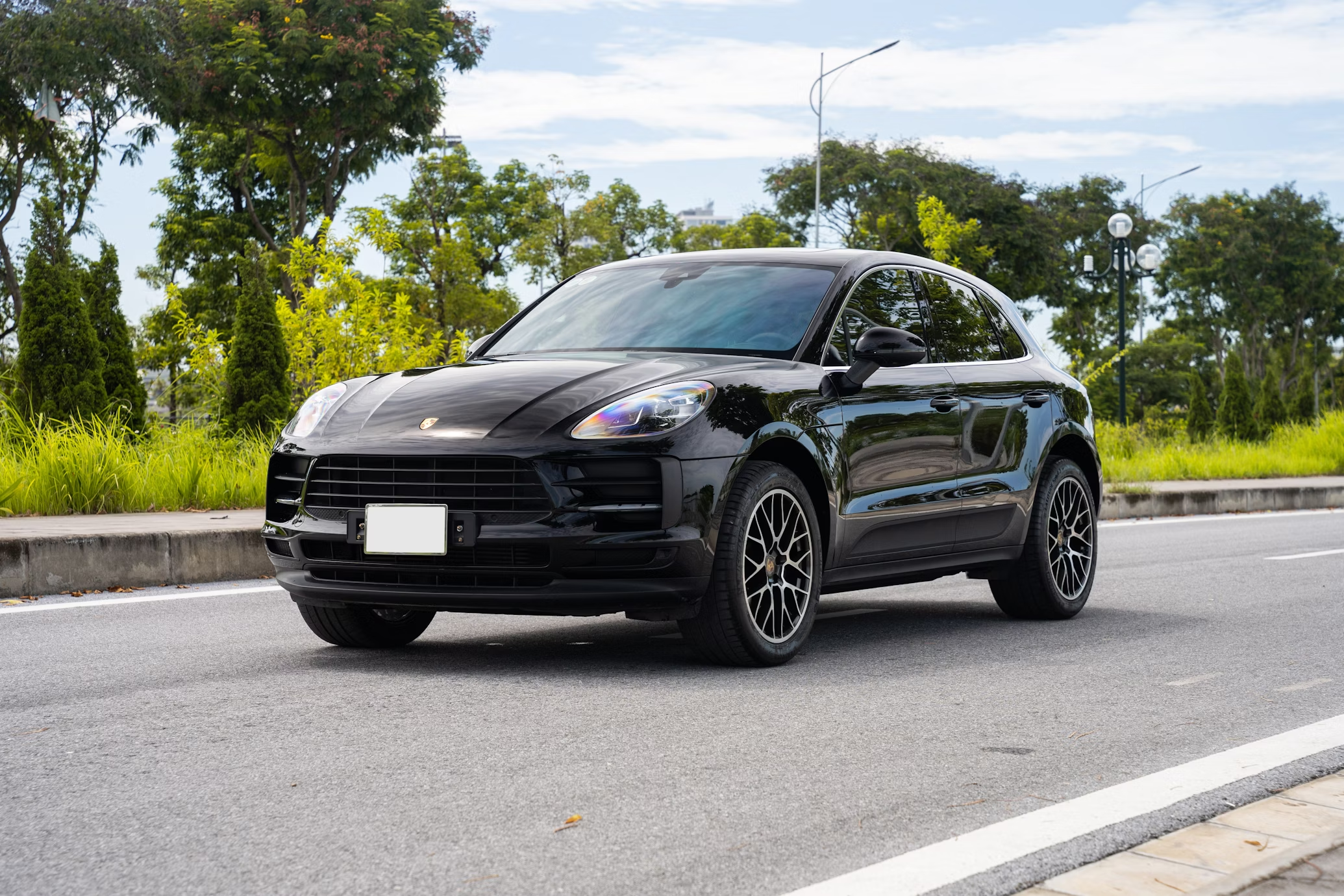 How to Choose a Body Repair Centre for Your Porsche Macan