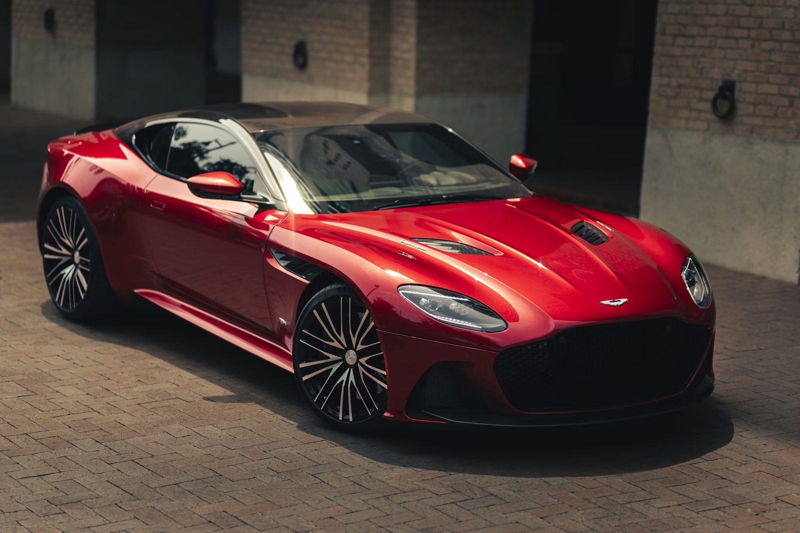 Aston Martin DBS Superleggera