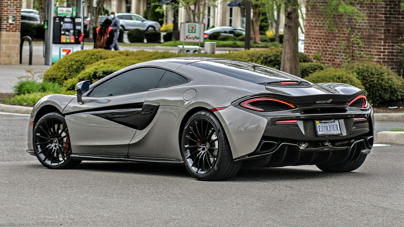 Choosing the Perfect Car Paint Protection for Your McLaren 650s