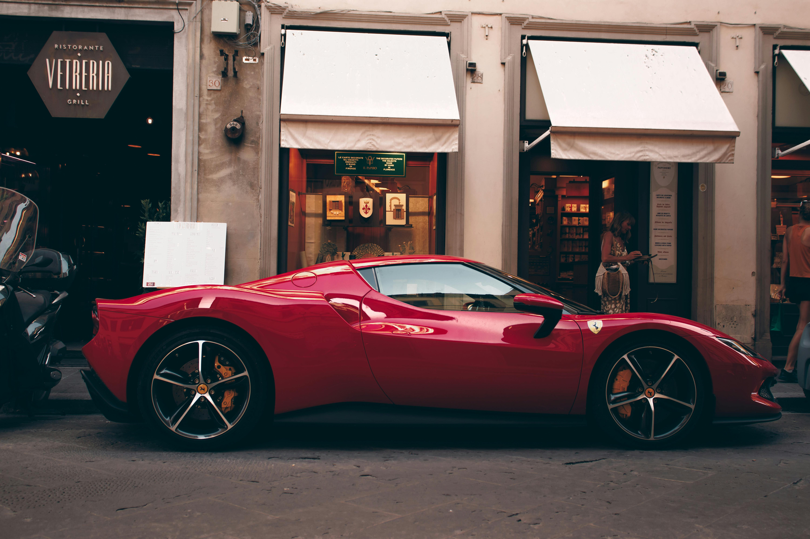 Ferrari 812 GTS