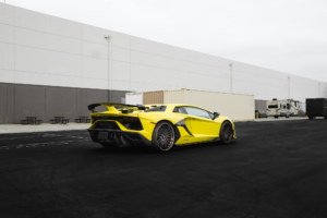 How to Change Lamborghini Aventador Tyres