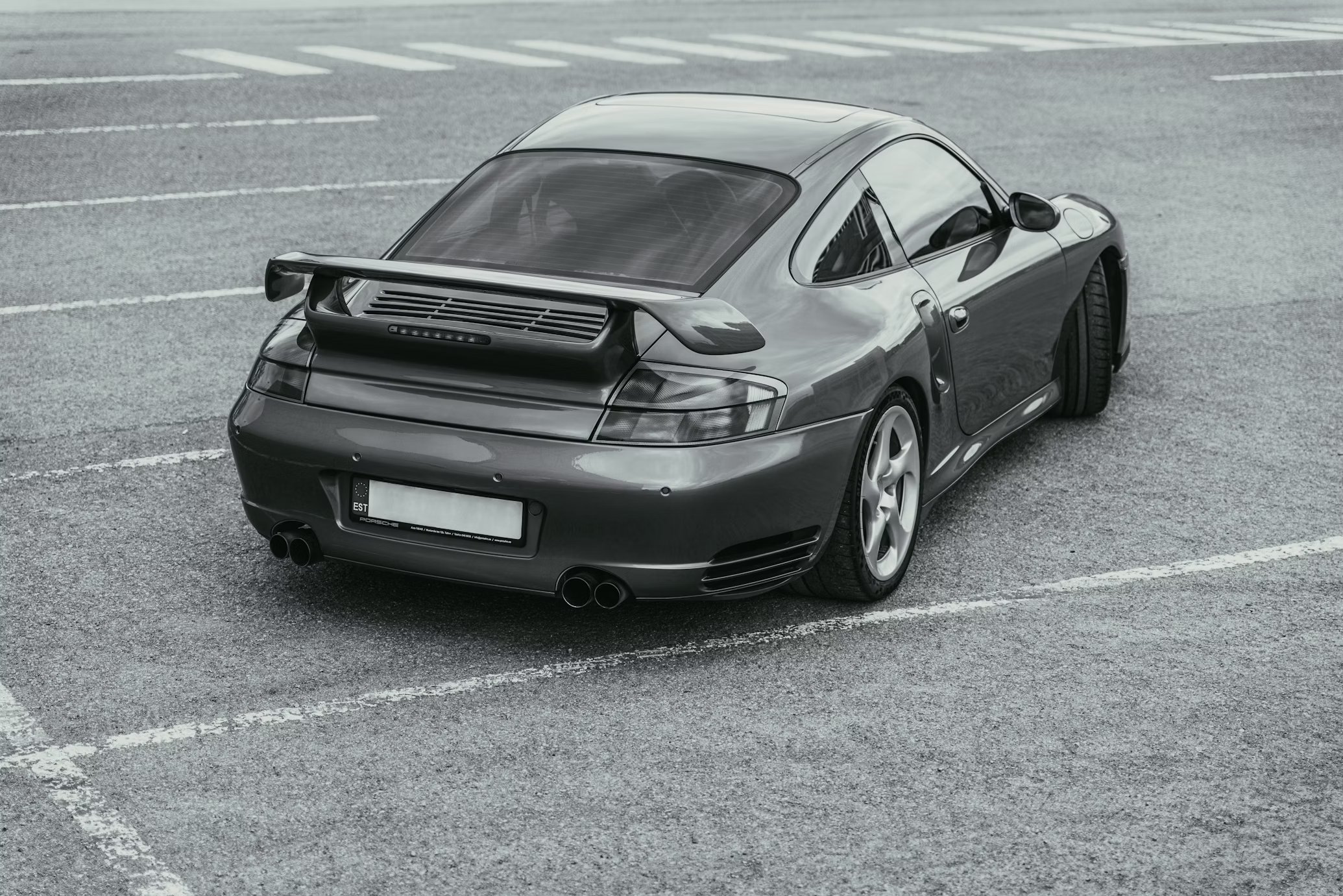 What to Consider Before Listing Your Porsche 911 For Sale Or Return