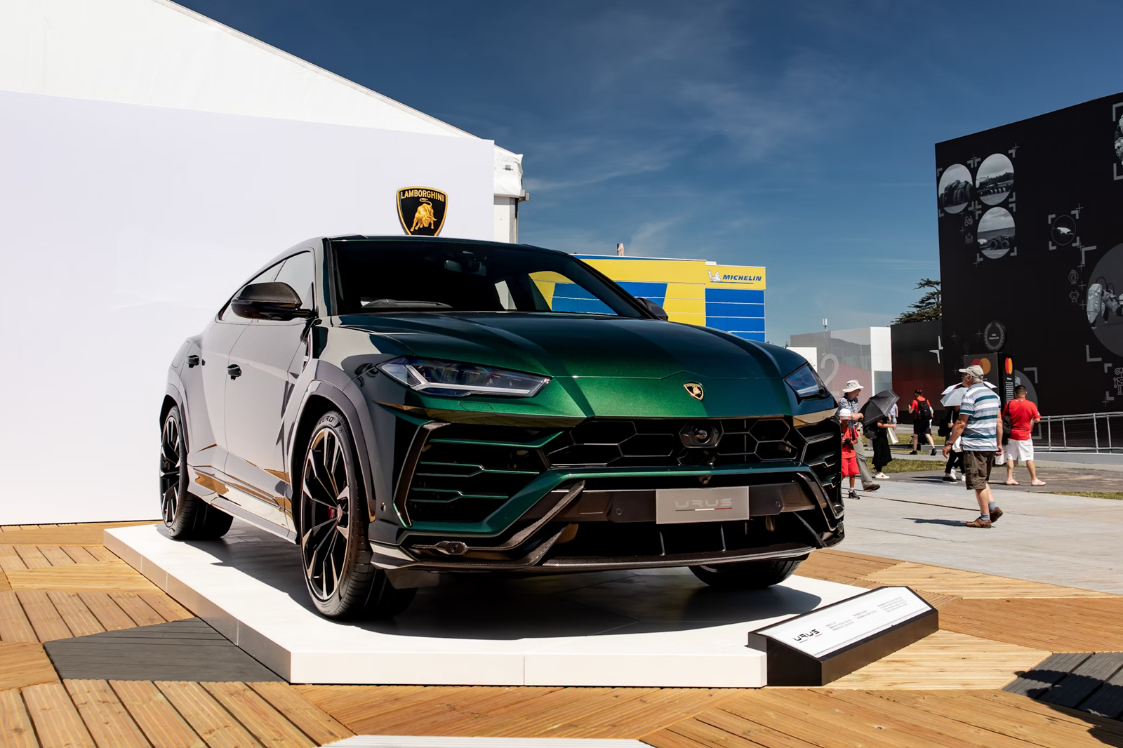 Lamborghini Urus Tracker Installation