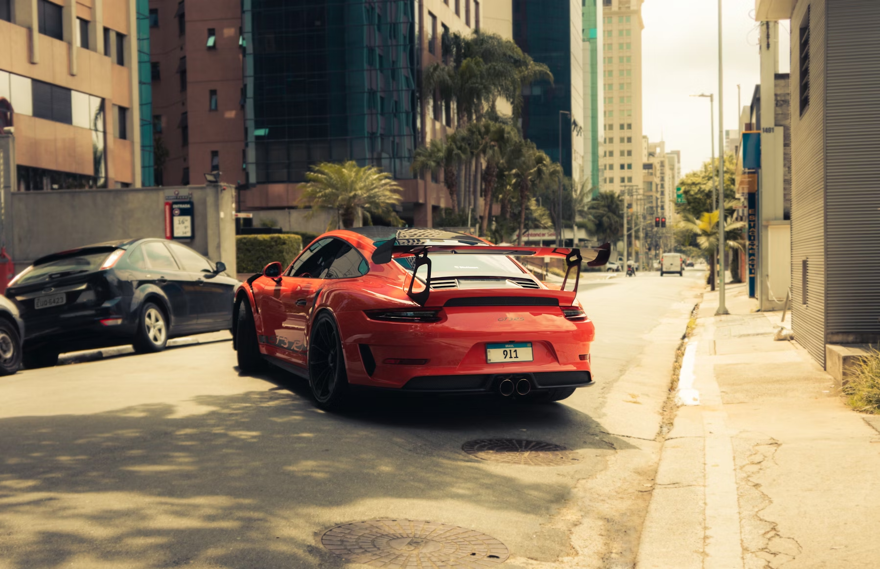 Protect Your Investment Benefits of Real Time Tracking for Porsche 911