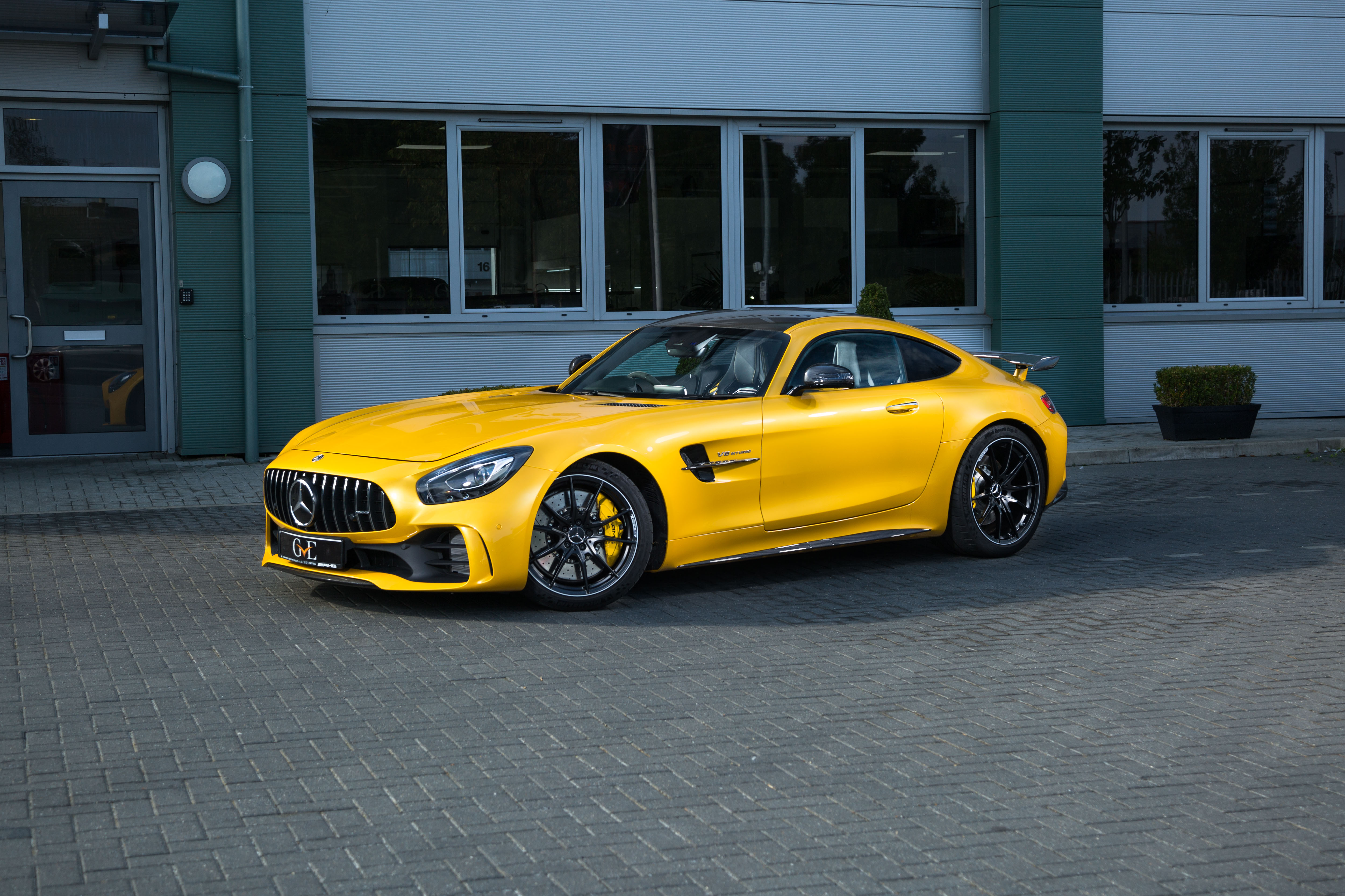 Importing Cars From the UK to Indonesia in 2025: What You Need to Know