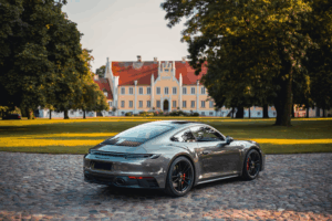 Choosing the Right Repair Centre for Your Porsche 911