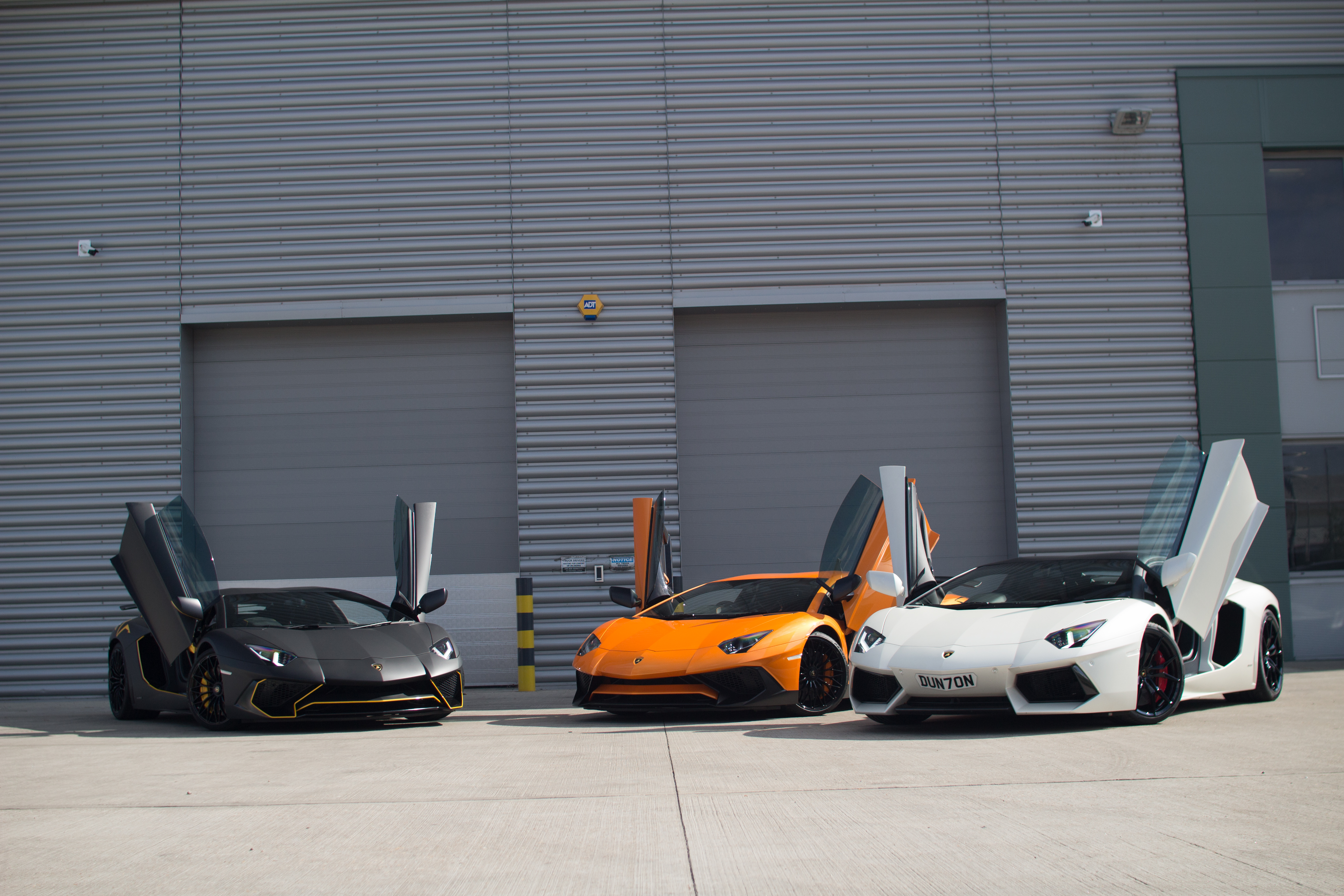 How Currency Exchange Rates Affect International Car Sales & Profits