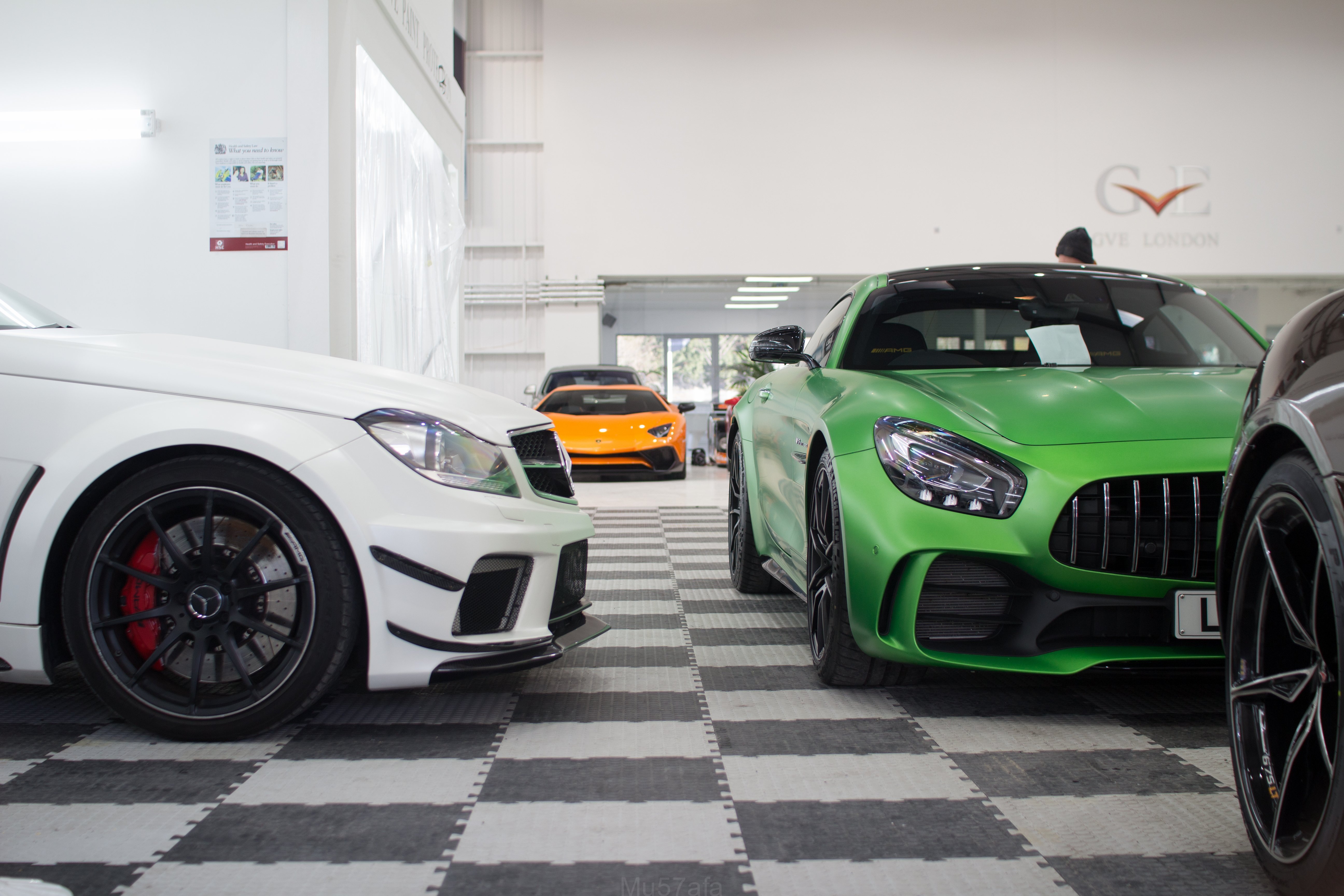 Car Sourcing vs. Traditional Dealership Buying