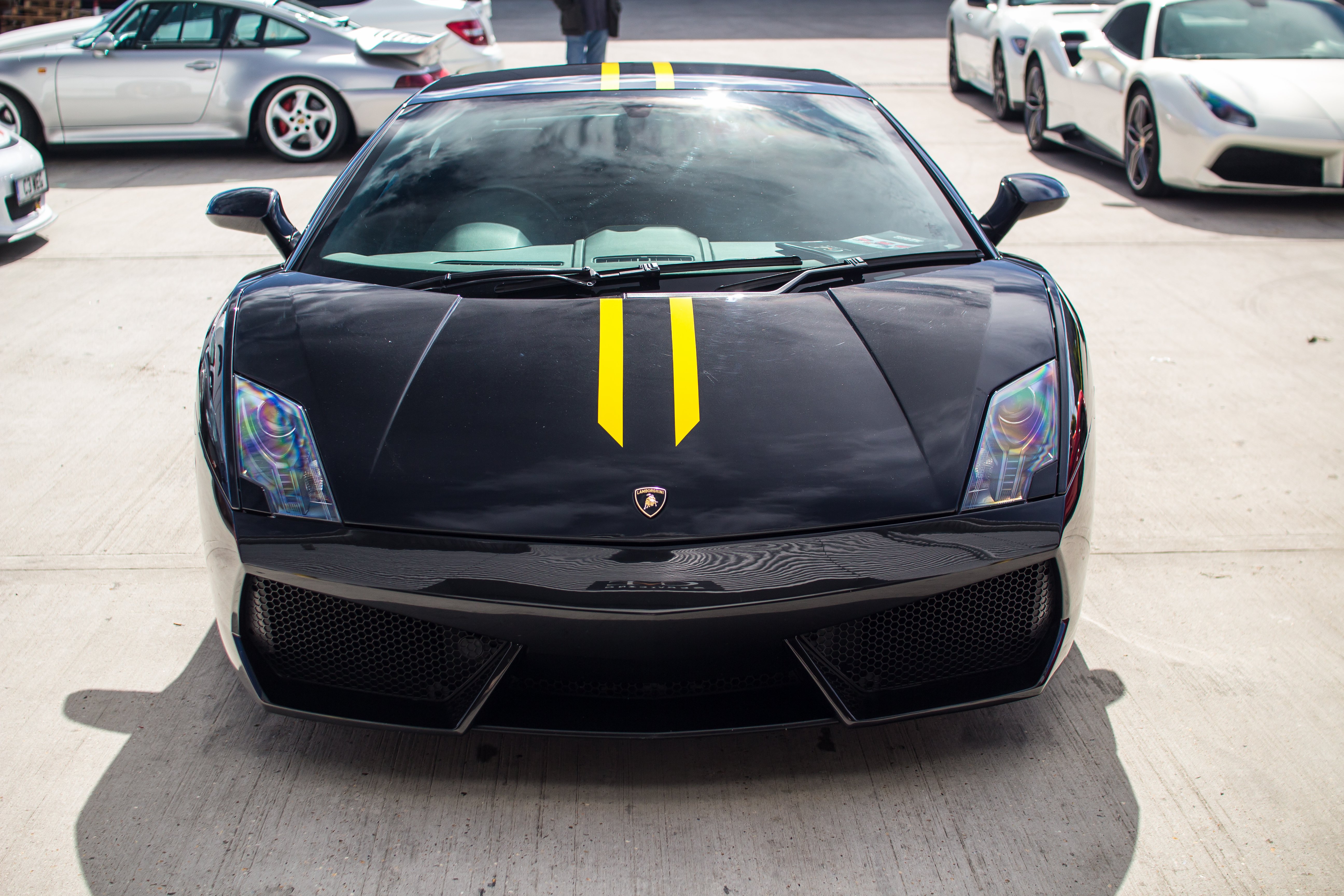 Car Sourcing vs. Traditional Dealerships: What’s Right for You?