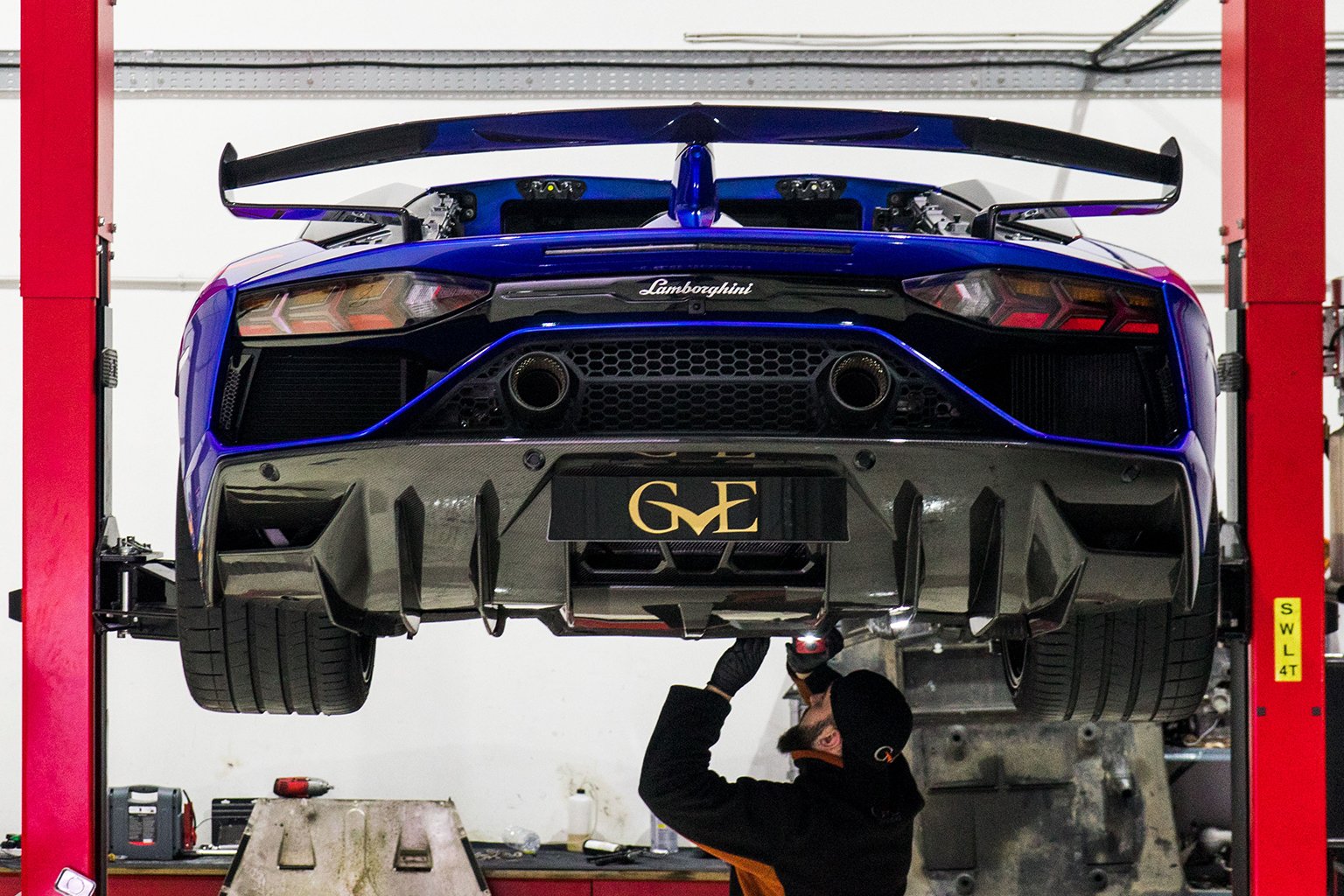 Lamborghini-SVJ-Repair