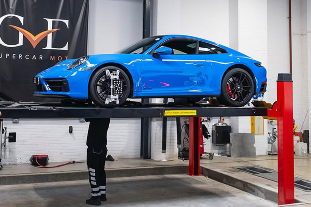 Porsche 911 GTS Servicing MOT